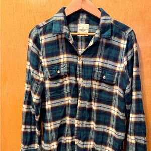 American Eagle green plaid flannel button down shirt women’s